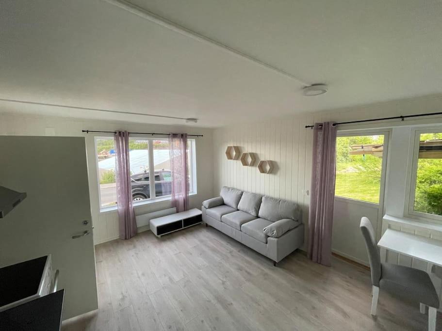Strandveien 71 Skjervoy ภายนอก รูปภาพ